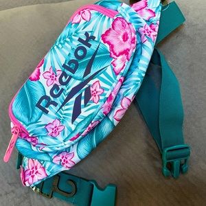 NWT Reebok Xenon 2L tropical green fanny pack